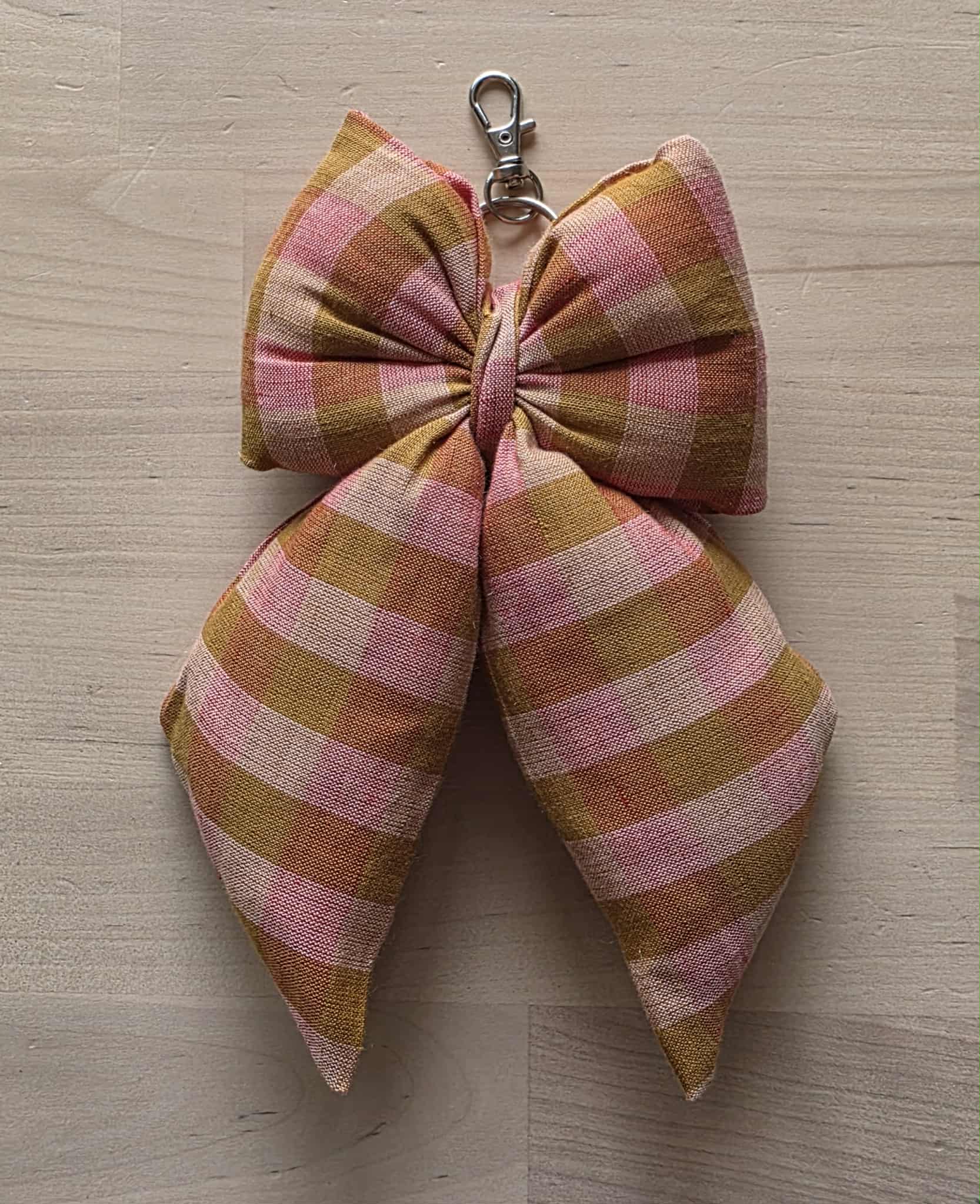 Ready Made Puff Bow Keyring