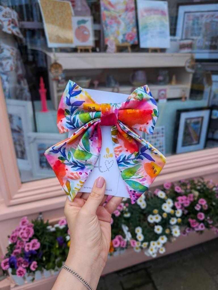 Handmade Hair Bow
Hair bow accessorie